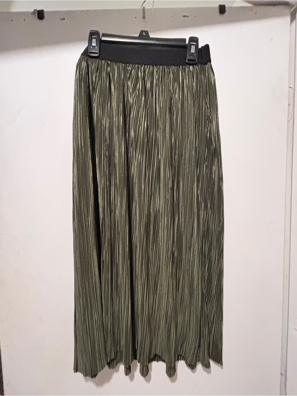 RD Style Olive Pleated Maxi Skirt with Black Elastic Waistband